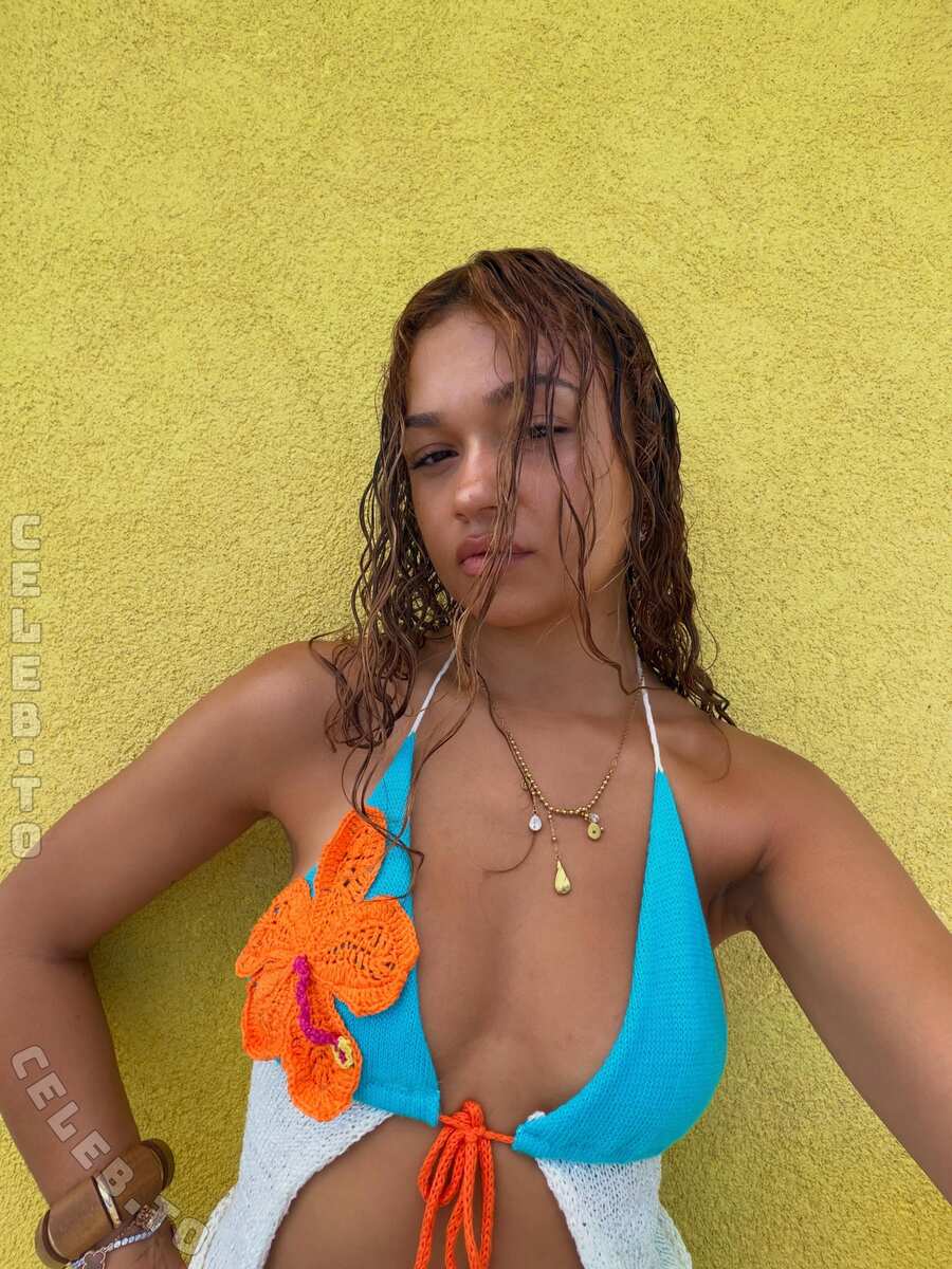 Madison Bailey nude photo 8