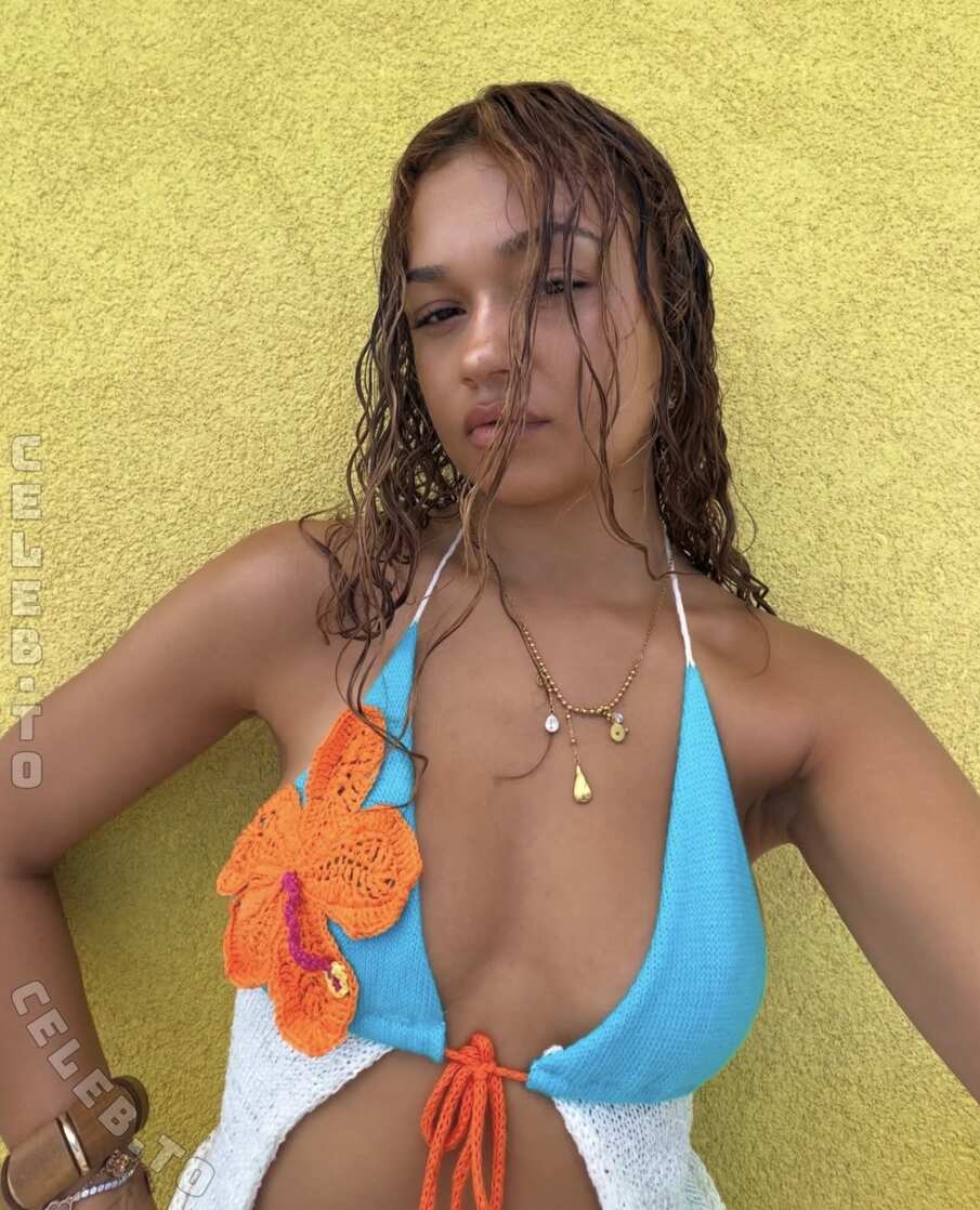 Madison Bailey nude photo 3