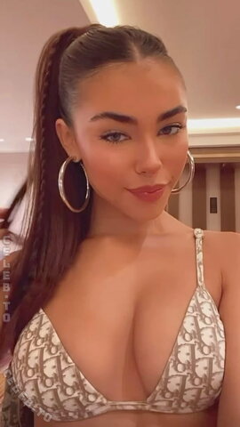 Madison Beer nude photo 41