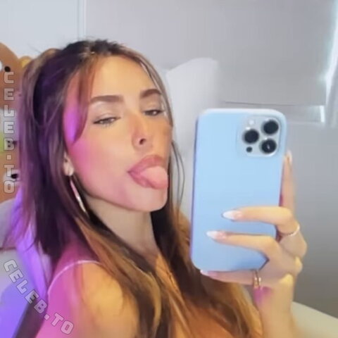 Madison Beer nude photo 35