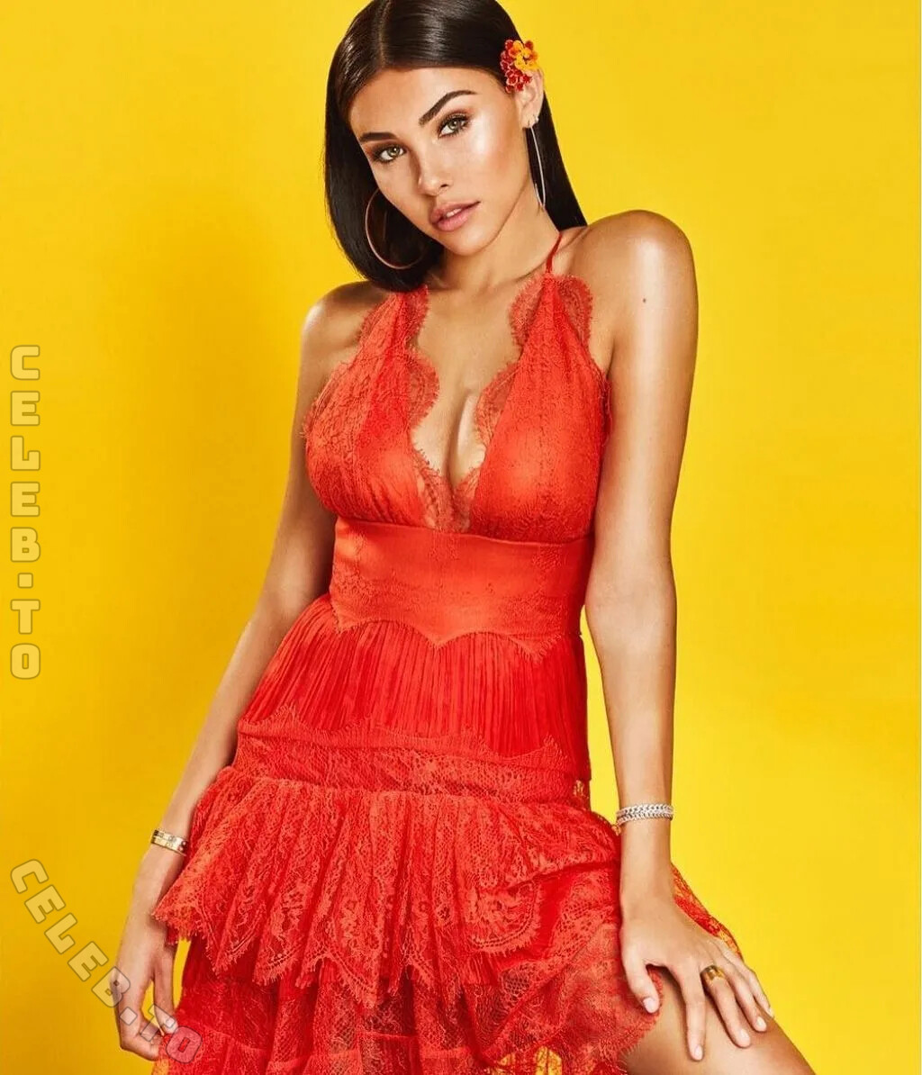 Madison Beer nude photo 5