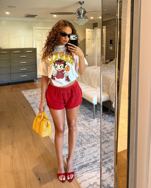 Madison Pettis nude photo 1