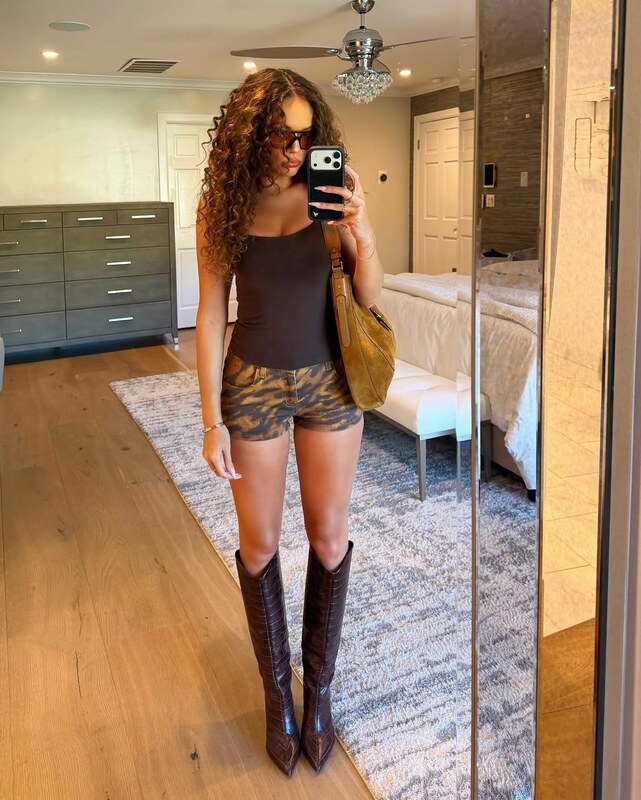 Madison Pettis nude photo 3