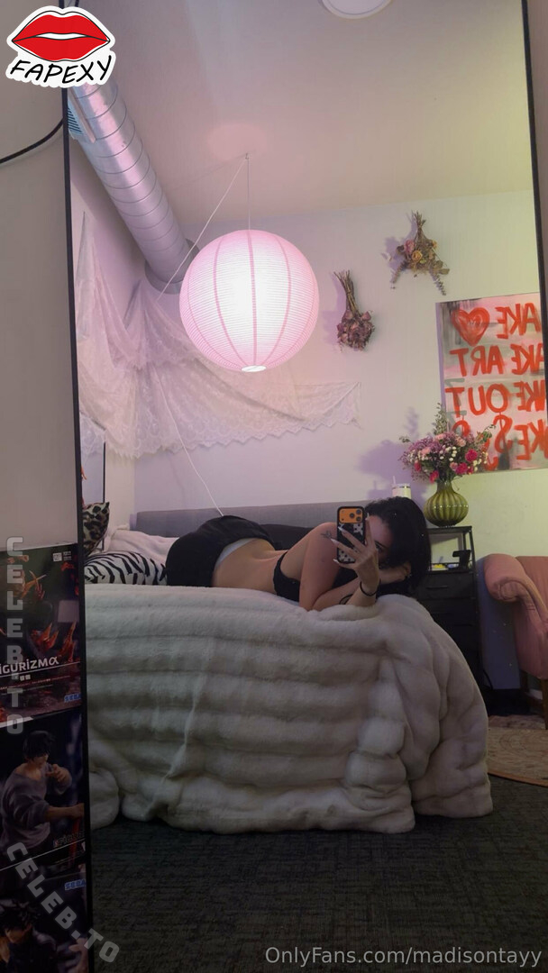 Madison Tay nude photo 2