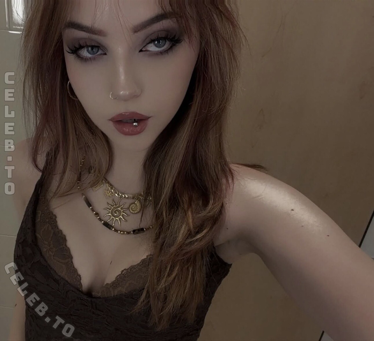 Madmax.i nude photo 1