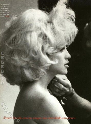 Madonna nude photo 80