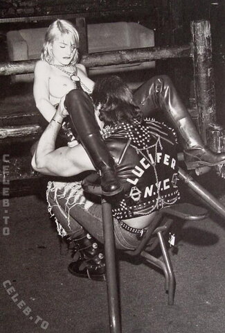 Madonna nude photo 159