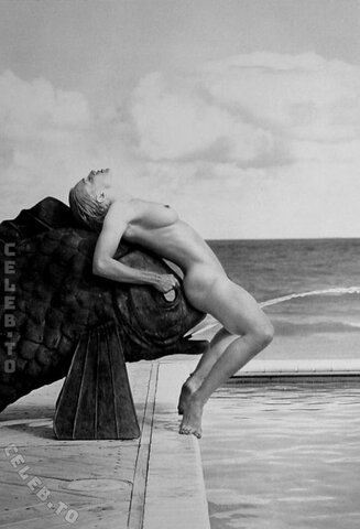 Madonna nude photo 171