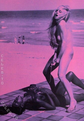 Madonna nude photo 14