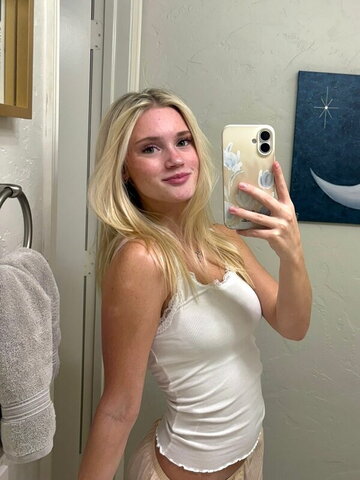 Mads Thompson maddiiedee nude photo 1