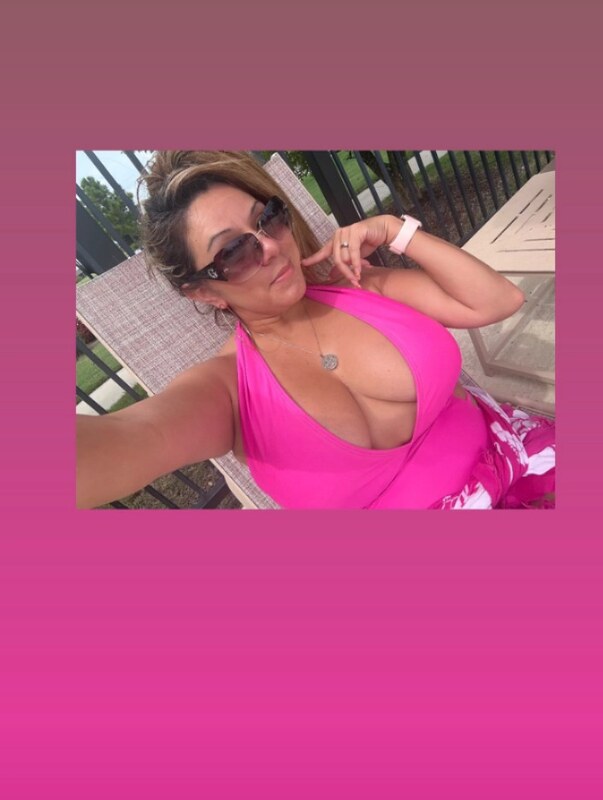 Maga hot latina nude photo 4