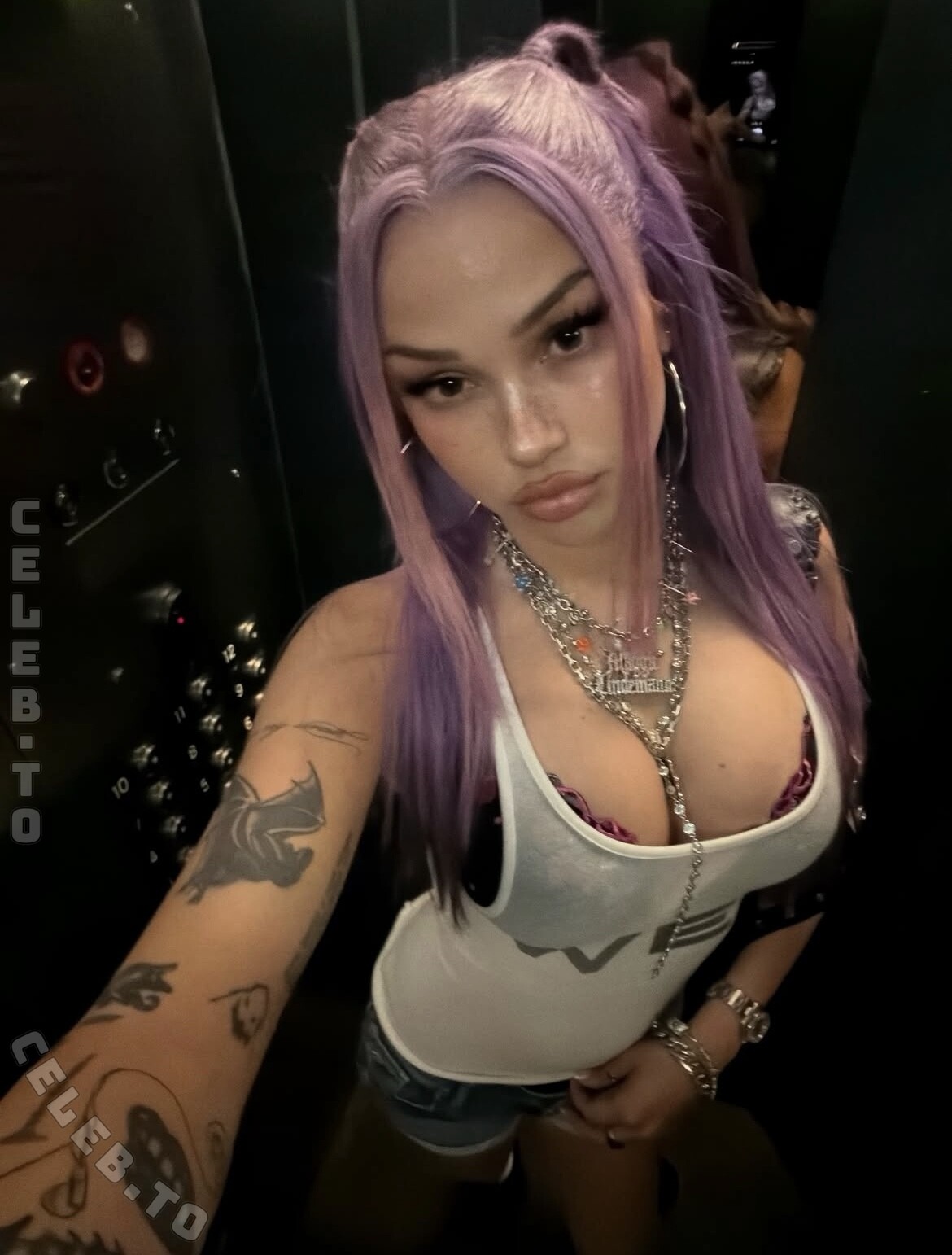 Maggie Lindemann nude photo 2