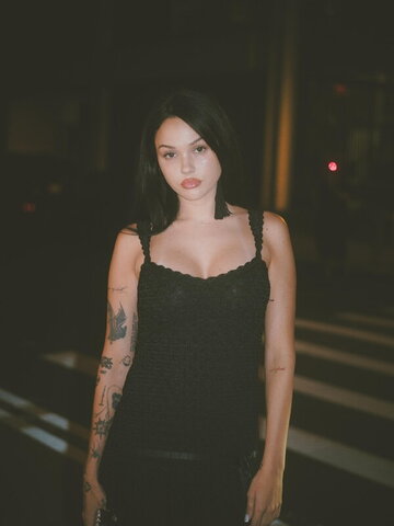 Maggie Lindemann nude photo 6