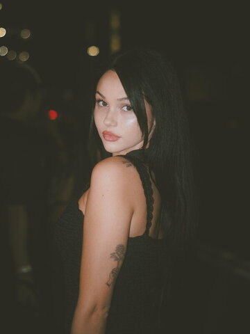 Maggie Lindemann nude photo 2