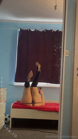 Maggie photo 4