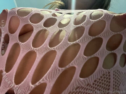 Maggie nude photo 11