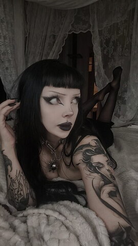 Maggothy nude