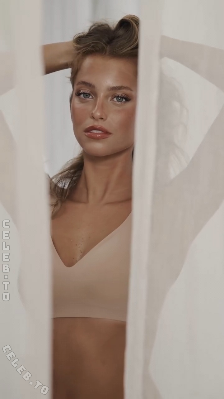 Magui Corceiro nude photo 8