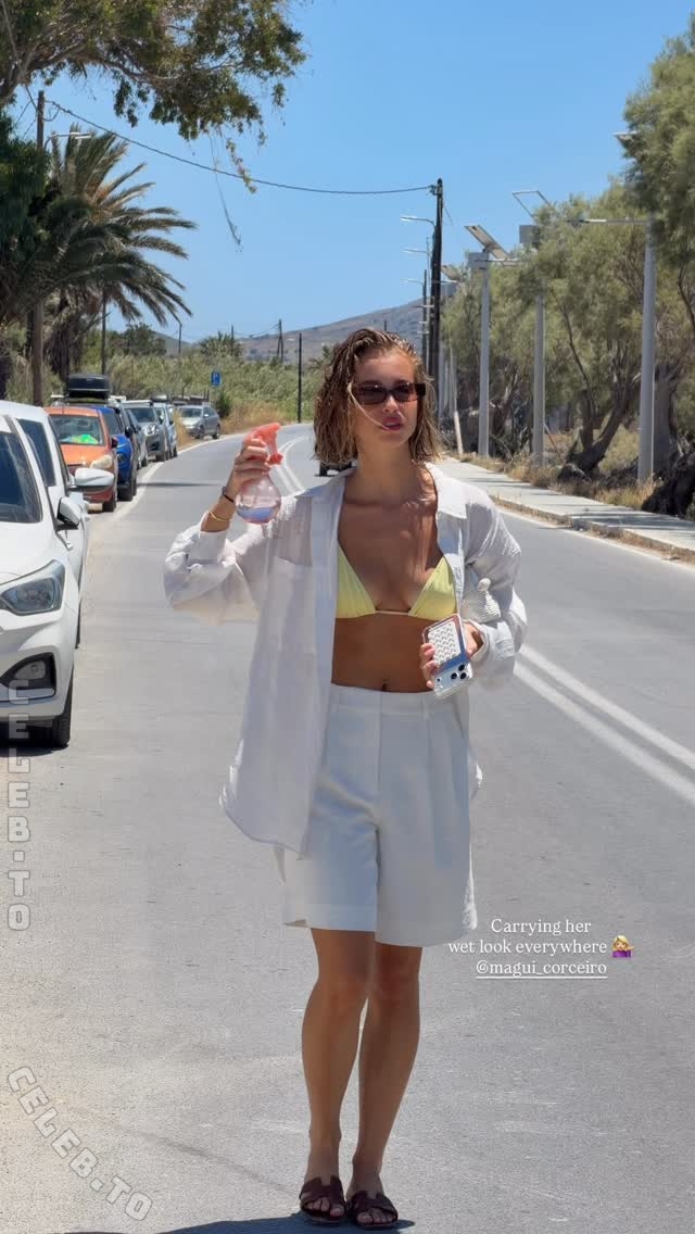 Magui Corceiro nude photo 15