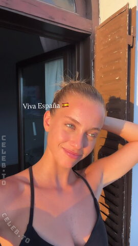 Magui Corceiro – Current story deep neckline without bra #neckline #withoutbra