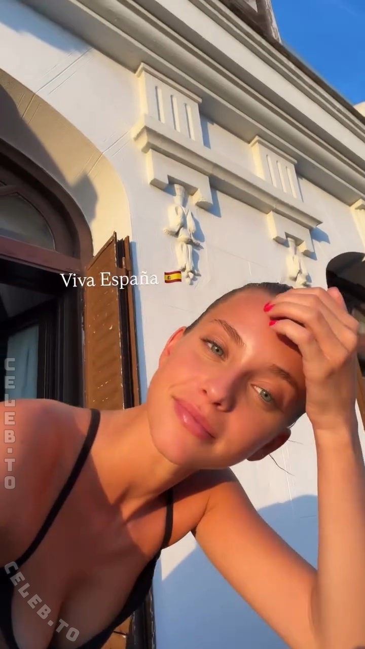 Magui Corceiro nude photo 4