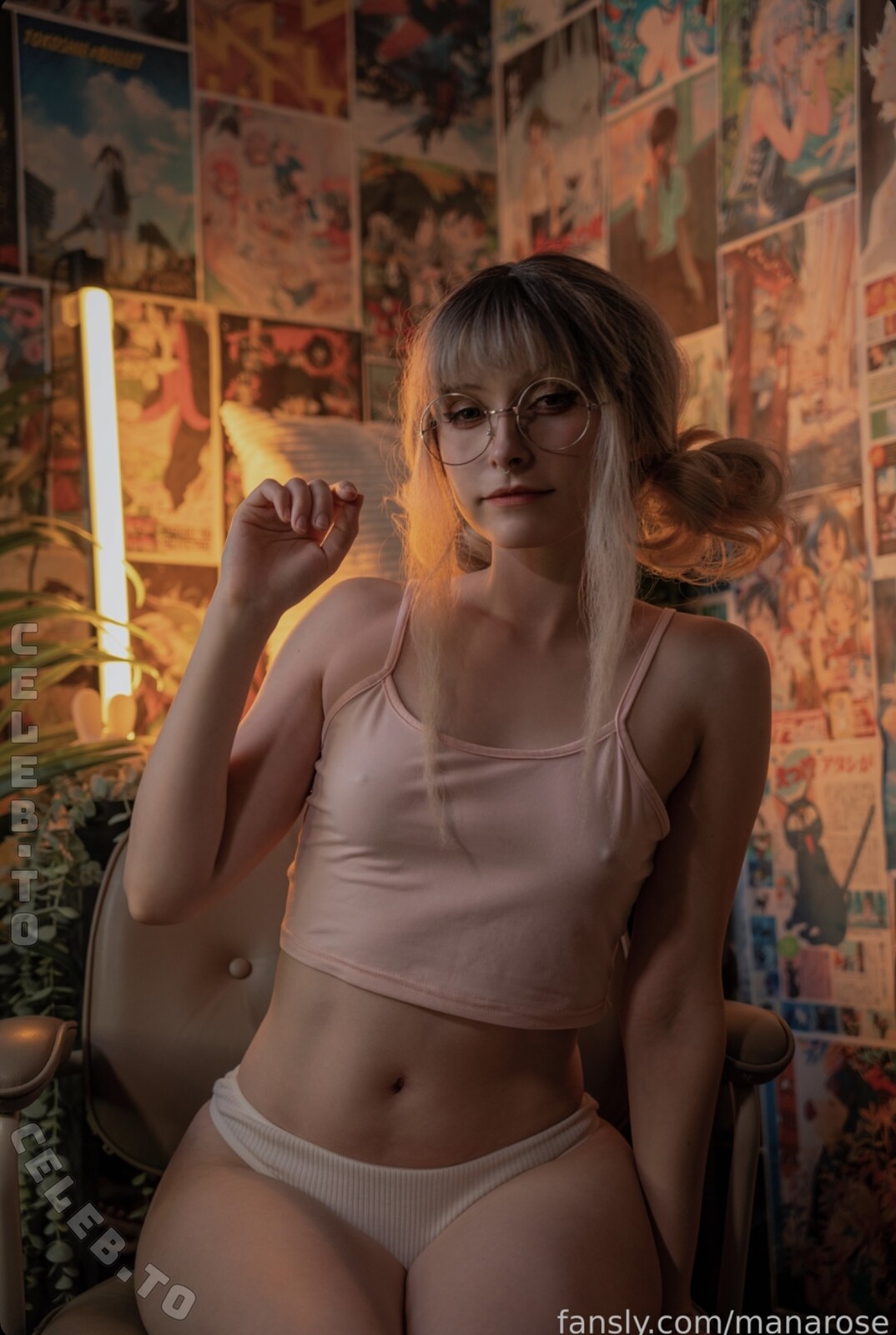 Maidmana nude photo 23