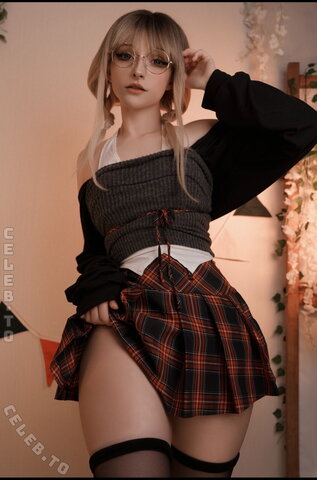 Maidmana nude photo 30