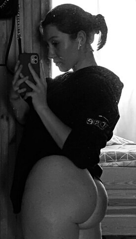 maijkej nude photo 4