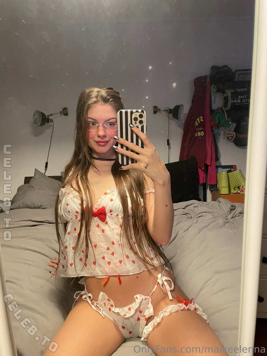 maikeelenna nude photo 12