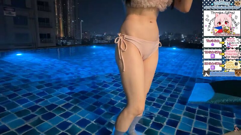 MaiMai nude photo 2