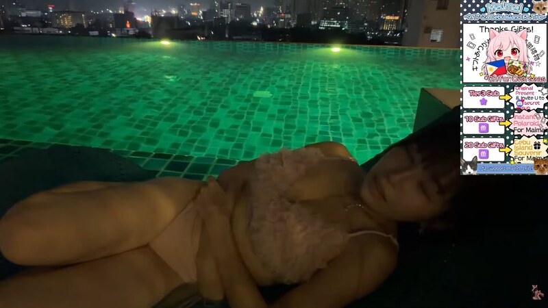 MaiMai nude photo 3