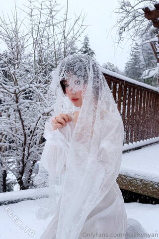 Maimynyan nude photo 24