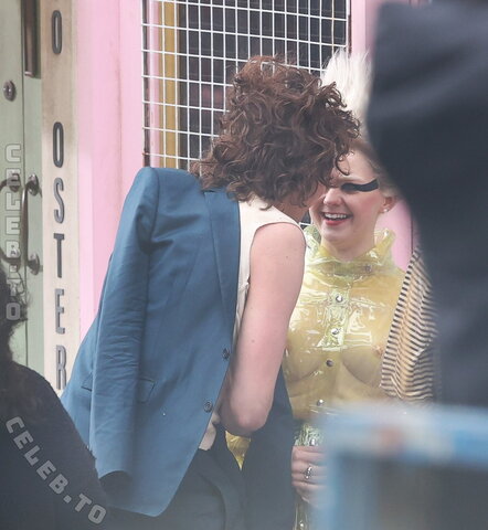 Maisie Williams nude photo 3