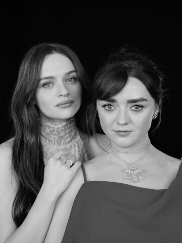 Maisie Williams Hot (2 photos)