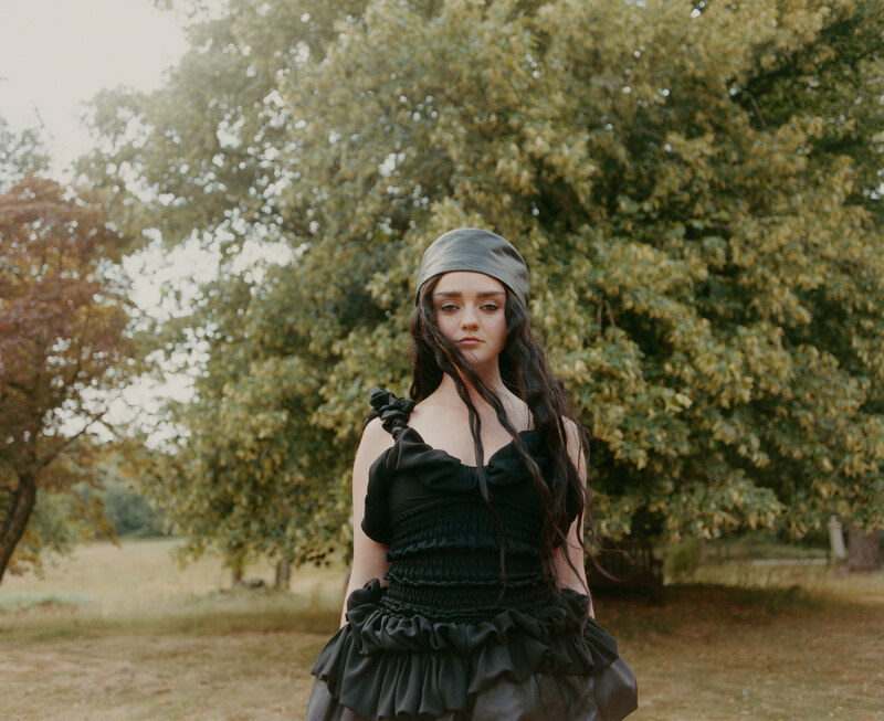 Maisie Williams nude photo 2