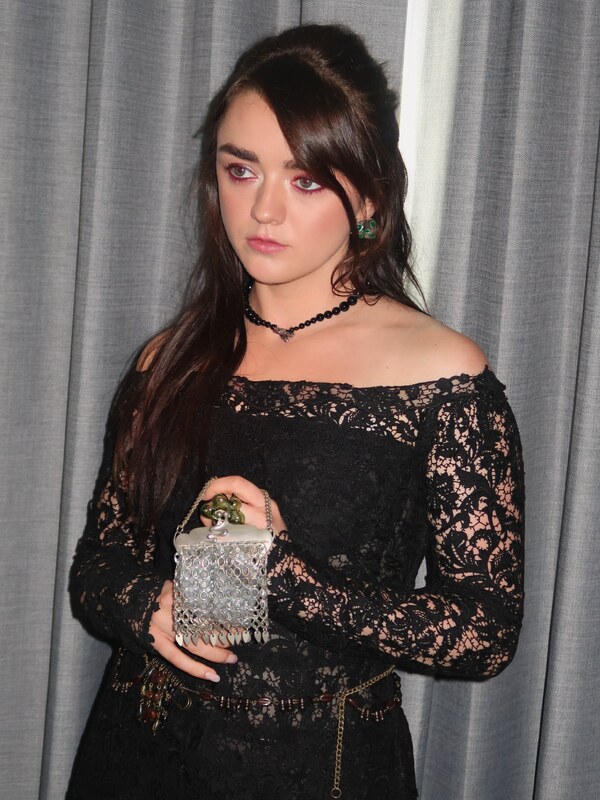 Maisie Williams nude photo 3