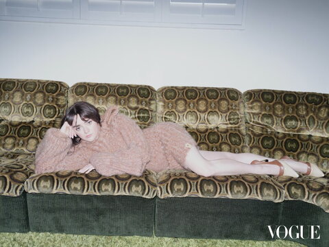 Maisie Williams nude photo 6