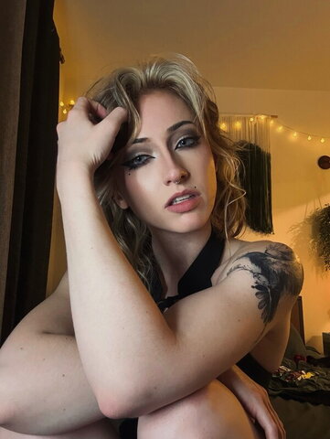 MaisieLynnie nude photo 2