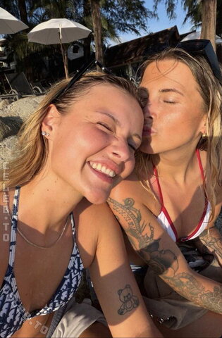 Maja Hochhalter – With her girlfriend