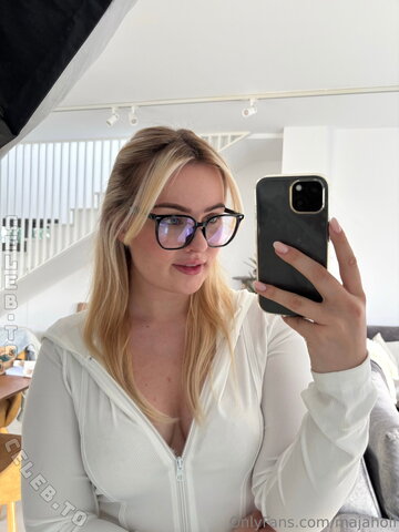 Maja Holf photo 3