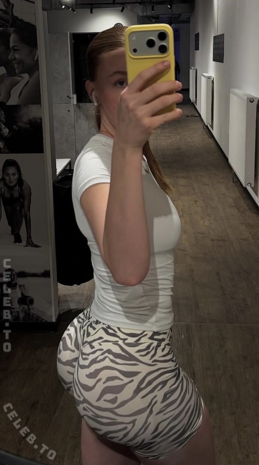 Maja Zoe nude photo 3