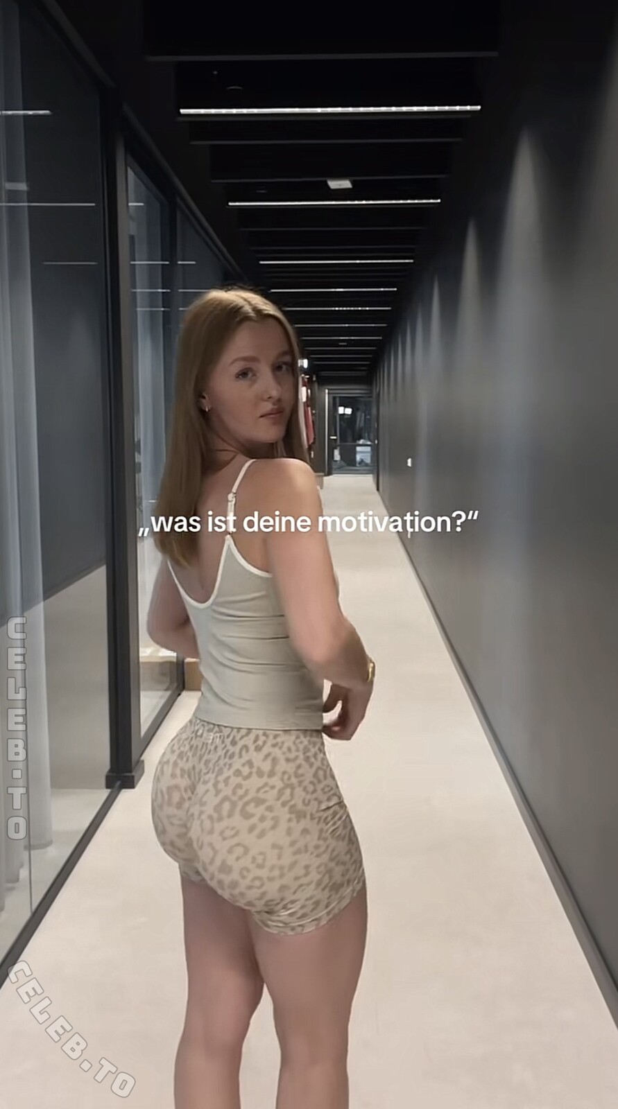 Maja Zoe nude photo 2