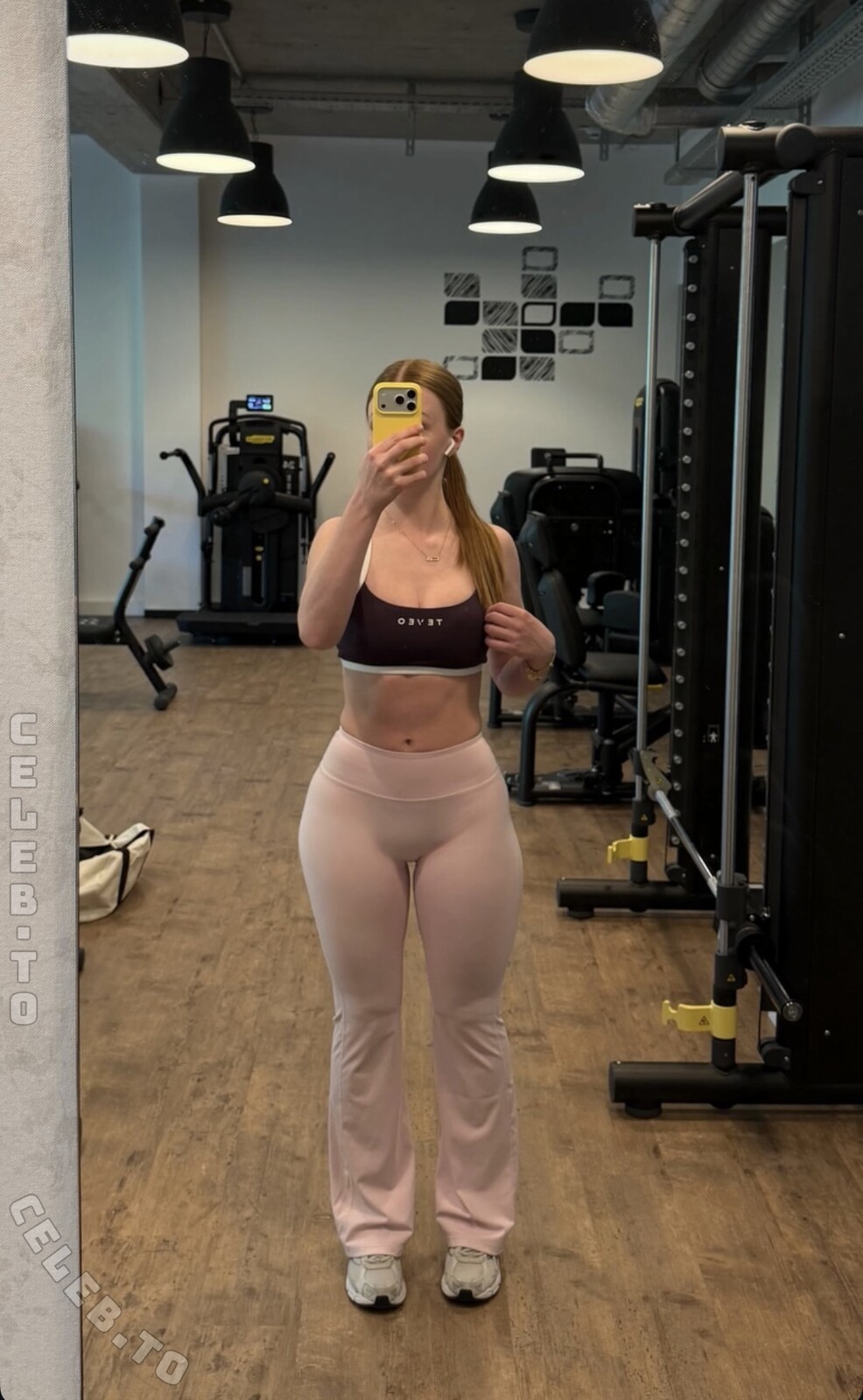 Maja Zoe nude photo 3