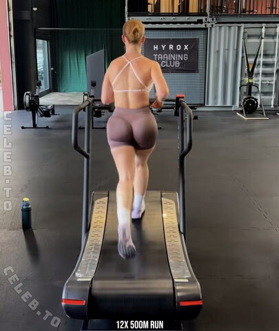 Maja Zoe nude photo 8