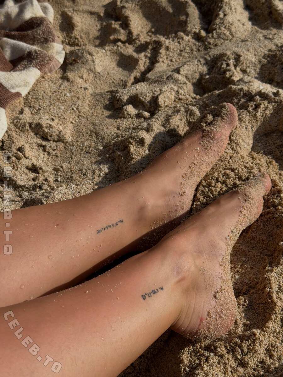 Majaaleonie nude photo 2