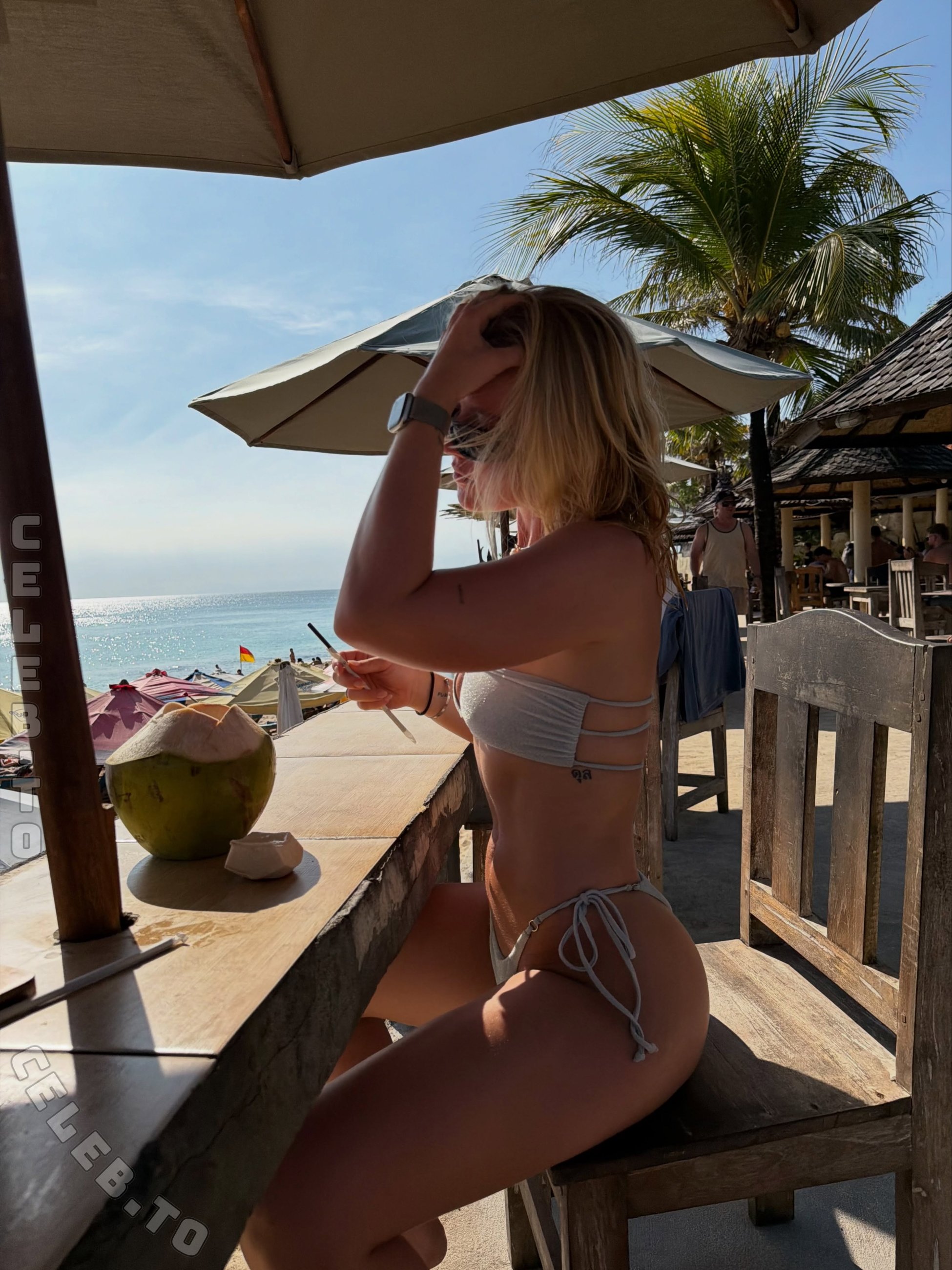 Majaaleonie nude photo 3