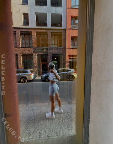 Majaaleonie nude photo 10