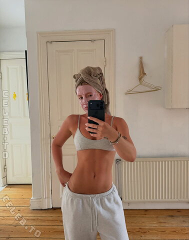 Majaaleonie nude photo 7