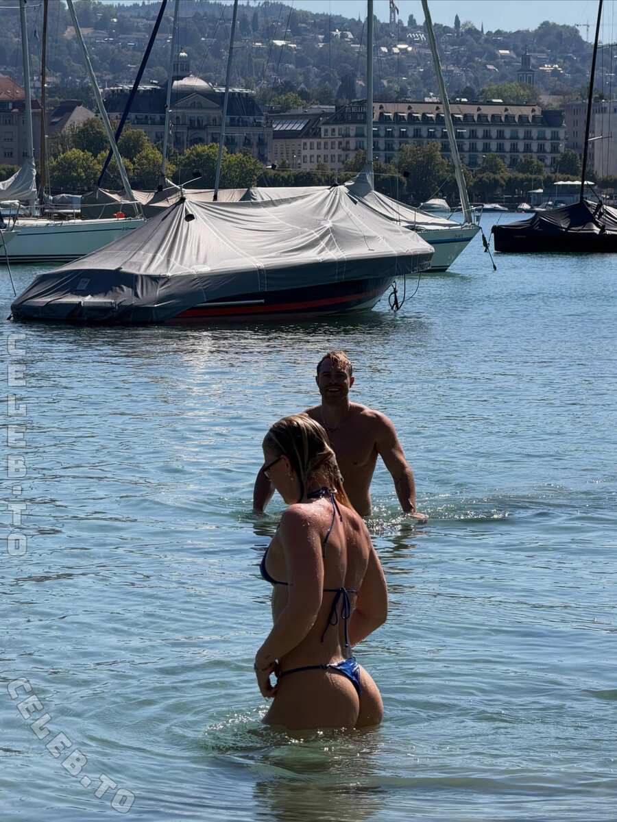 Majaaleonie nude photo 2