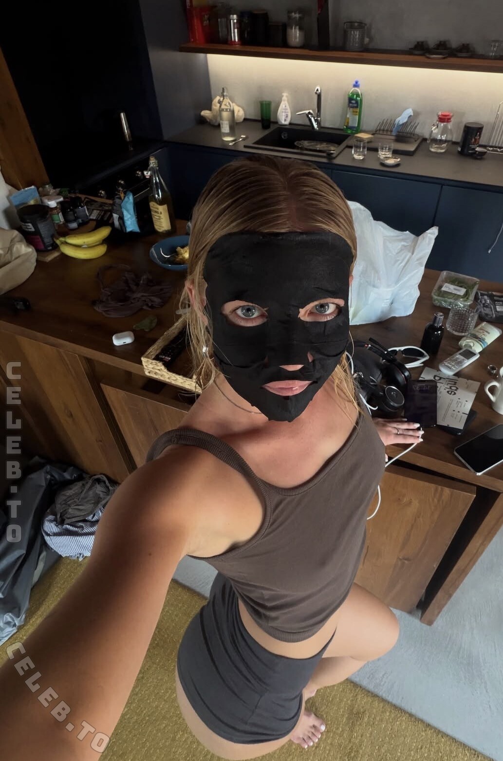 Majaaleonie nude photo 3